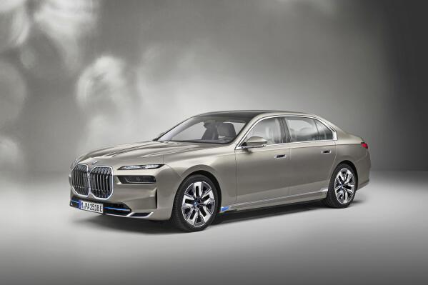 Electric store sedans 2020